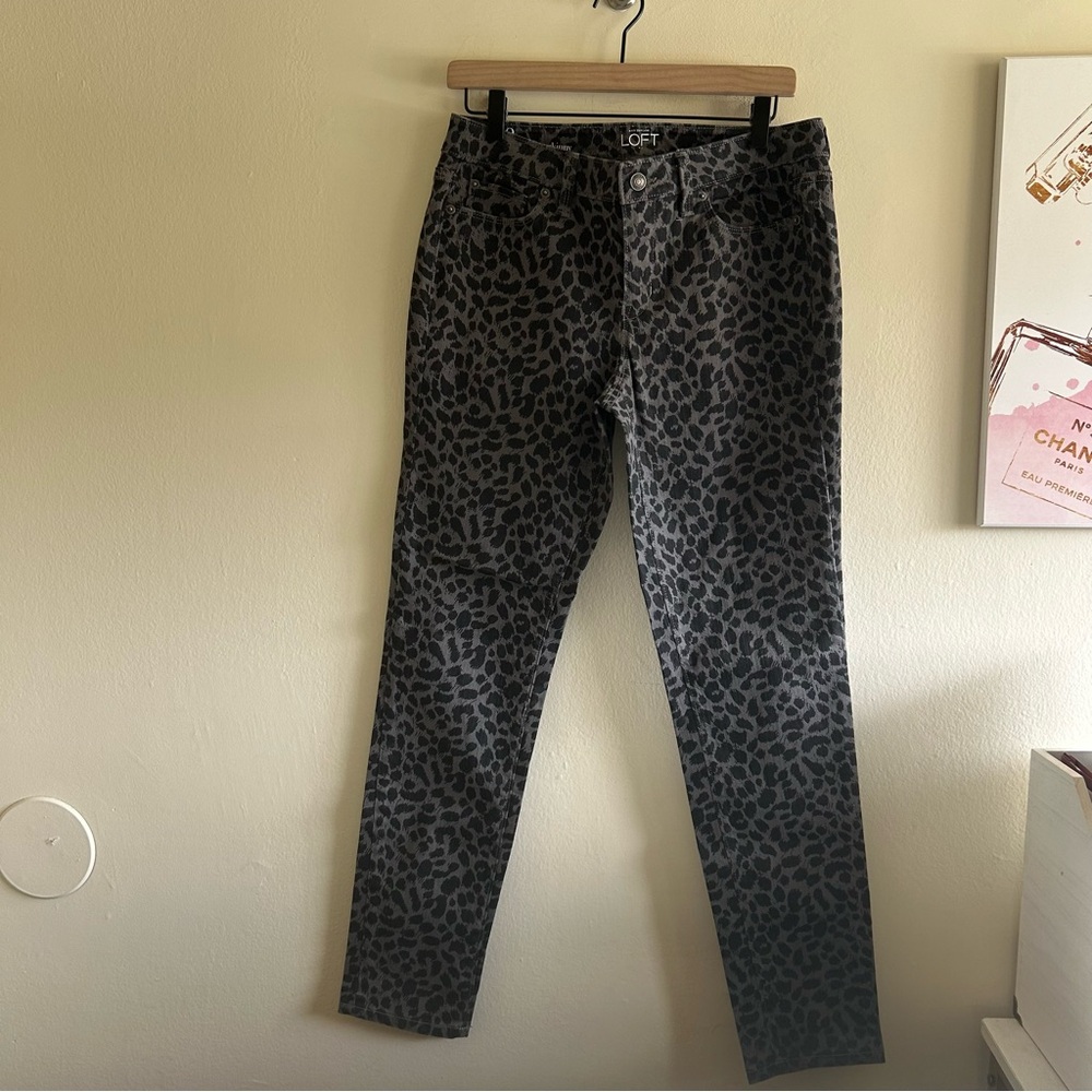 LOFT Black and Gray Leopard Print Skinny Jeans - 8